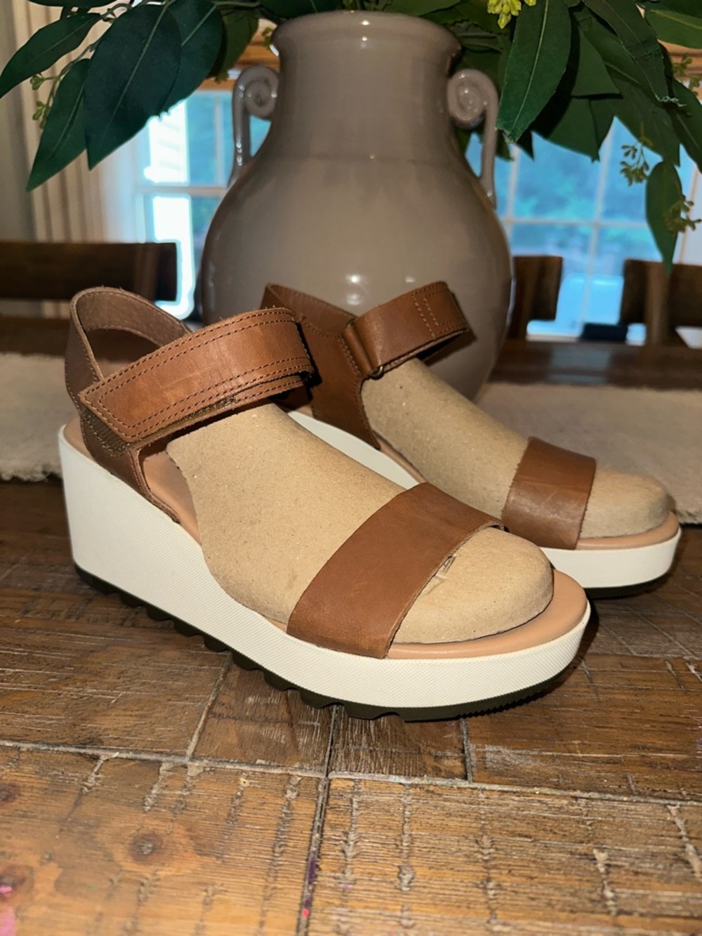 New! Sorel Women’s Tan "New Heights" Wedge